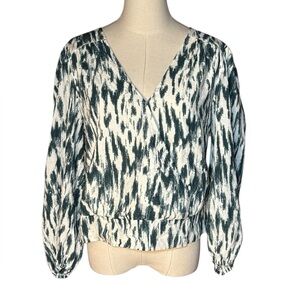 Evereve Carson Wrap Top Patterned Blouse Green White L V-Neck
